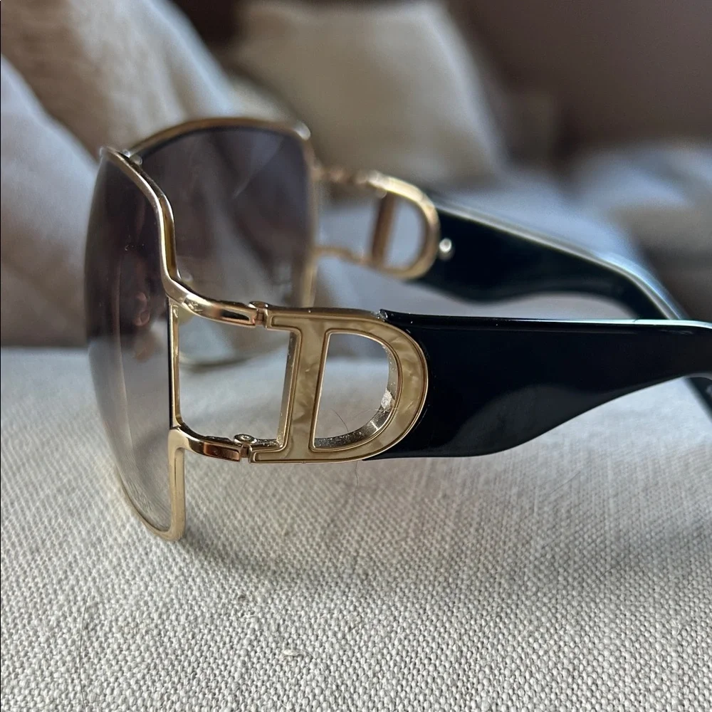 Dior Gold Frame Black Gradient Shield Sunglasses - Picture 3 of 5